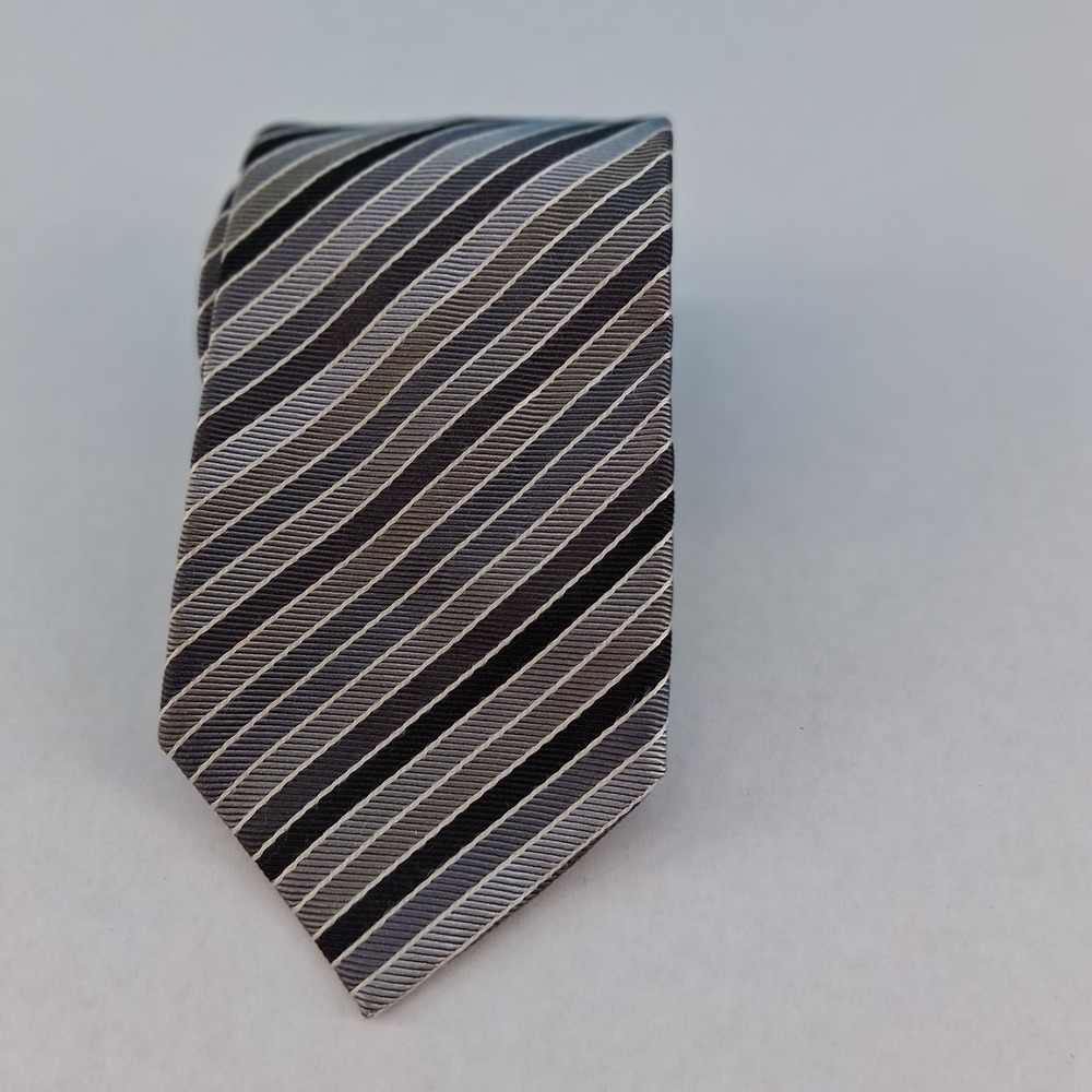 Charles Tyrwhitt Tie Mens OS Grey Striped Silk Classic Made in England Business - Picture 2 of 10